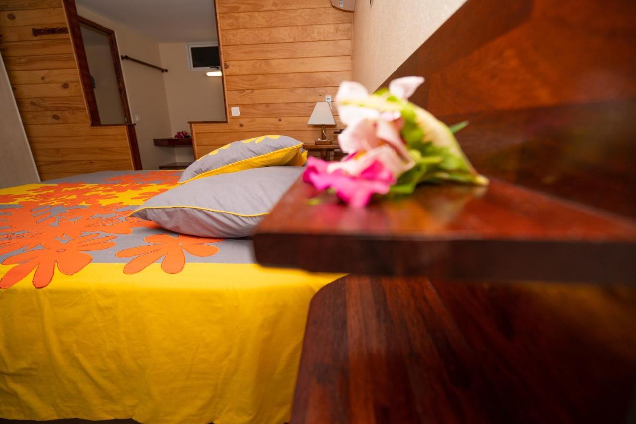 Bora Bora Holiday'S Lodge エクステリア 写真